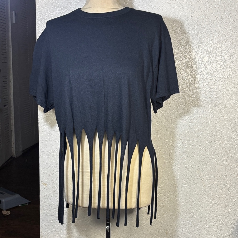 Gildan Black Short Sleeve Fringe Crop Tee